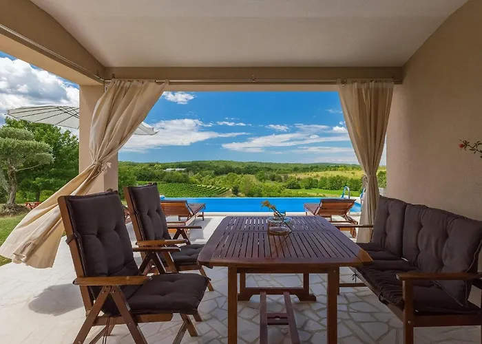 Pilati Tatil Evi Poreč